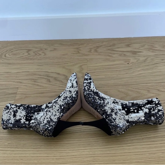 Valentino Garavani Stretch Sequin Bootie in gunmetal size 36 - Picture 9 of 10